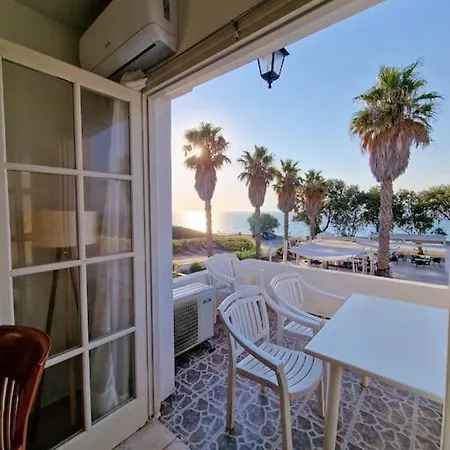 Beachlife: The Apartment