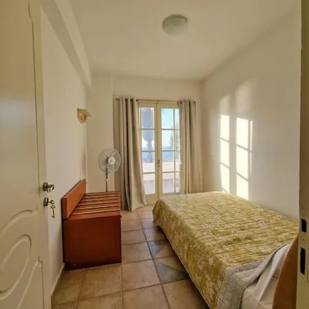 Beachlife: The Apartament